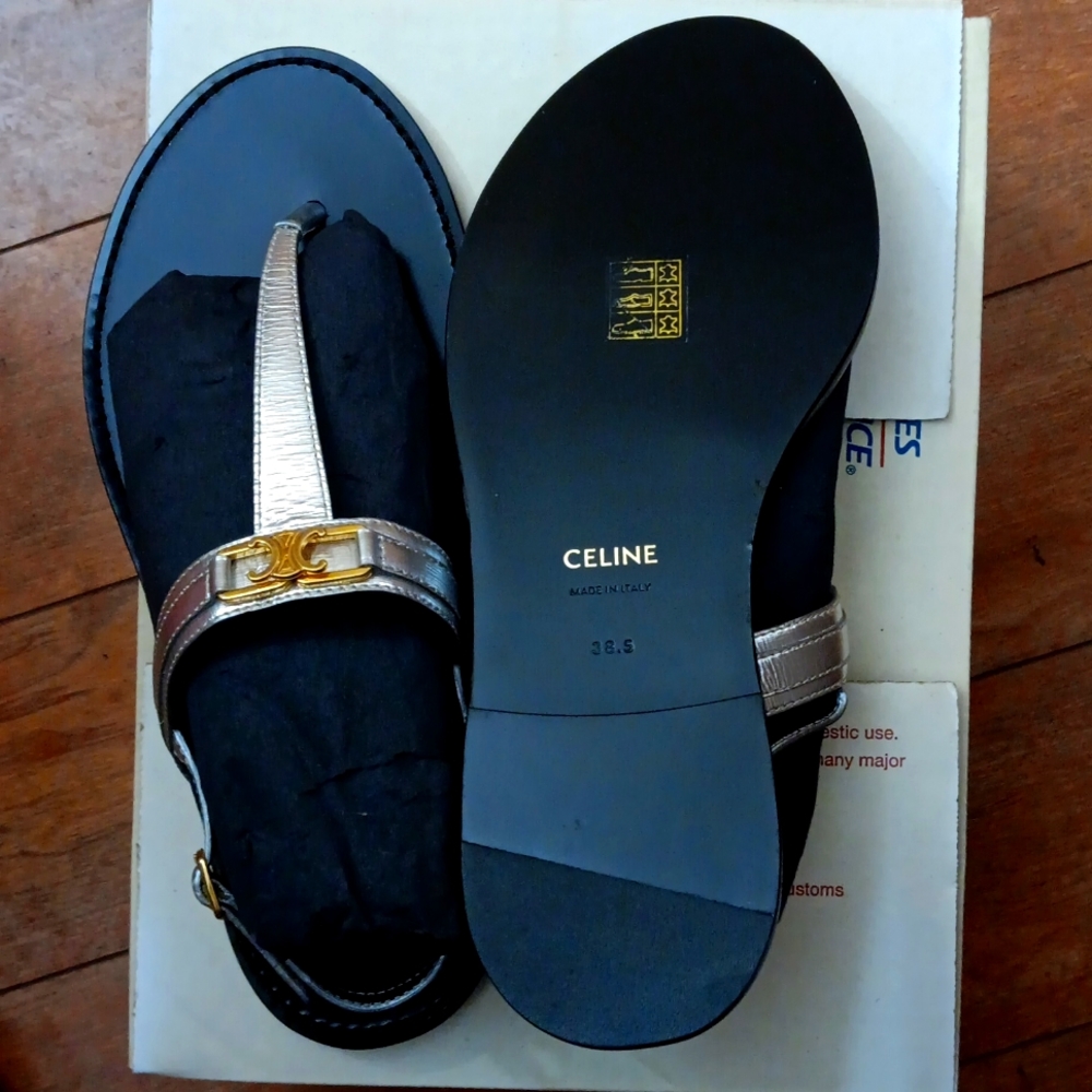 Women's shoes